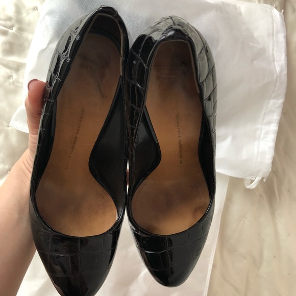 Giuseppe Zannotti patented crocodile like leather - Picture 7 of 8